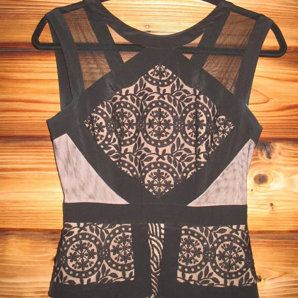 BCBG MAX AZRIA Viviana illusion lace peplum gown Black - Picture 4 of 11